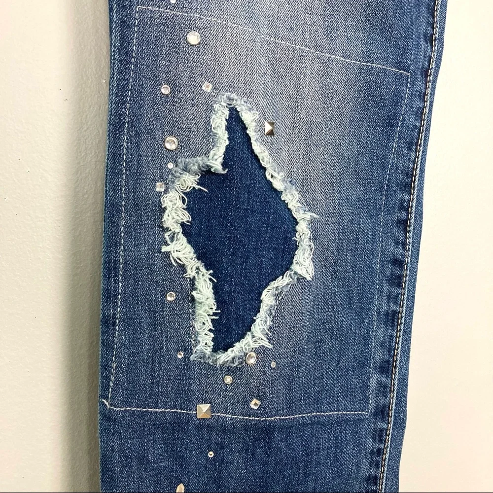 LEVEL 99 Morgan Slouchy Straight Jeans Women’s Size 26 Rhinestone Patched Denim